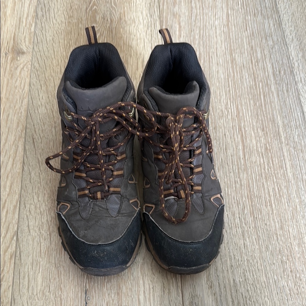 DREW Brown and Black Boots with Rugged Design